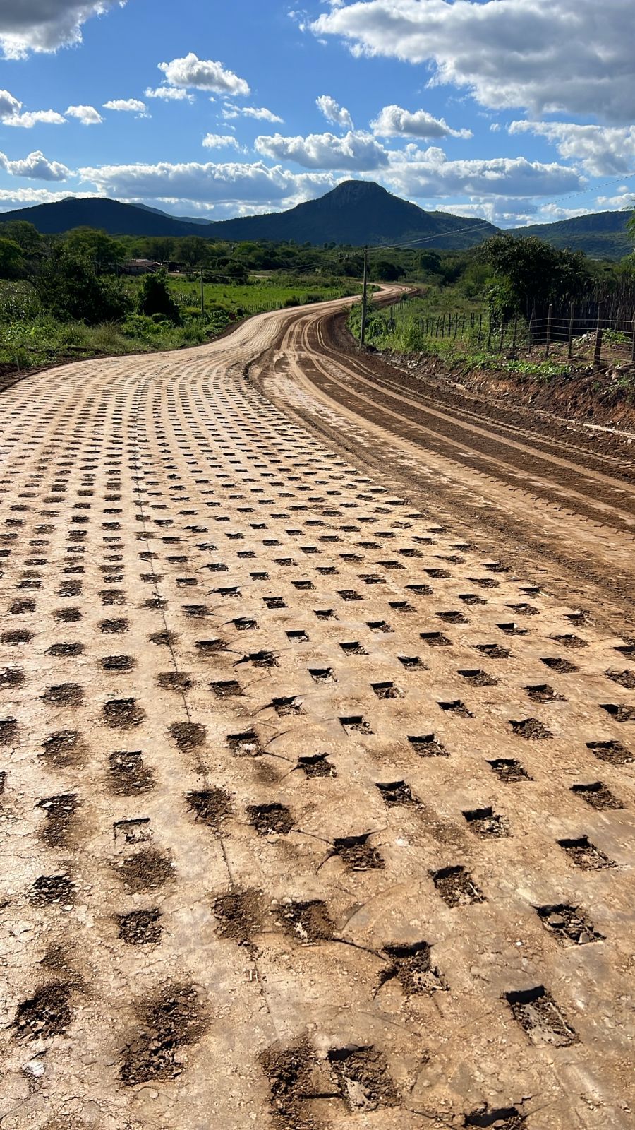 Estrada pavimentada